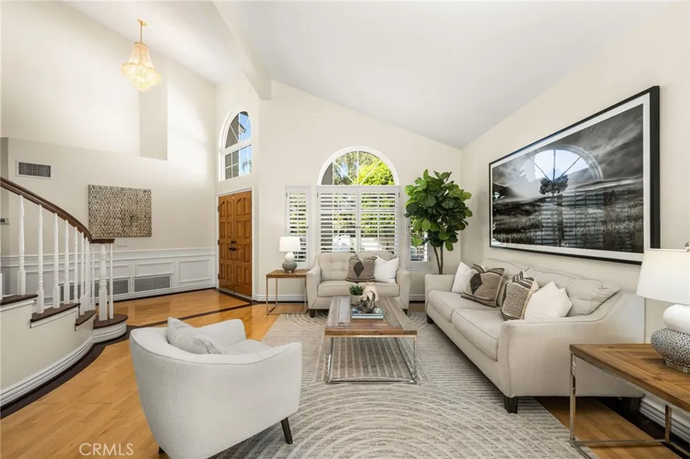 26822 Sommerset Lake Forest, CA 92630