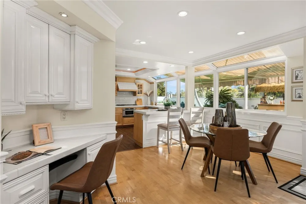 26822 Sommerset Lake Forest, CA 92630