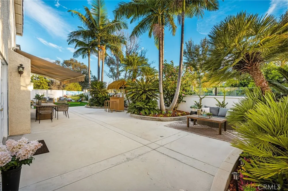 26822 Sommerset Lake Forest, CA 92630