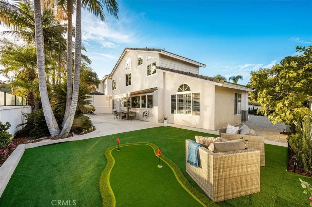26822 Sommerset Lake Forest, CA 92630