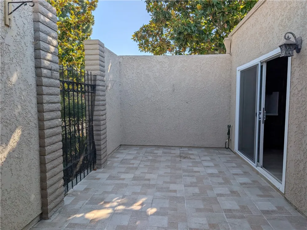 963 Calle Aragon #D Laguna Woods, CA 92637
