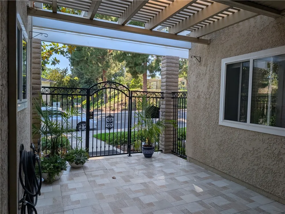 963 Calle Aragon #D Laguna Woods, CA 92637