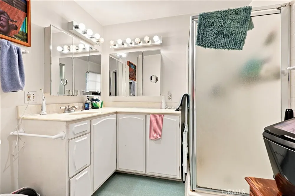 250 Palomares Ventura, CA 93003