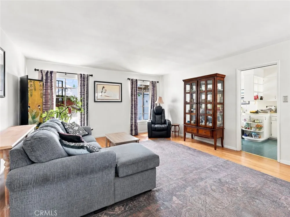250 Palomares Ventura, CA 93003