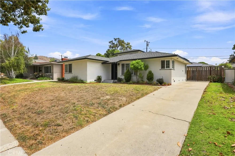 250 Palomares Ventura, CA 93003