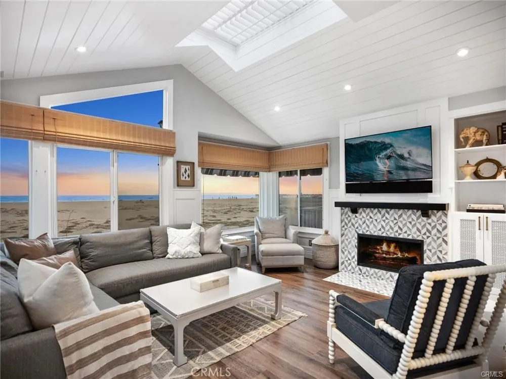 1119 E Balboa Boulevard #A Newport Beach, CA 92661