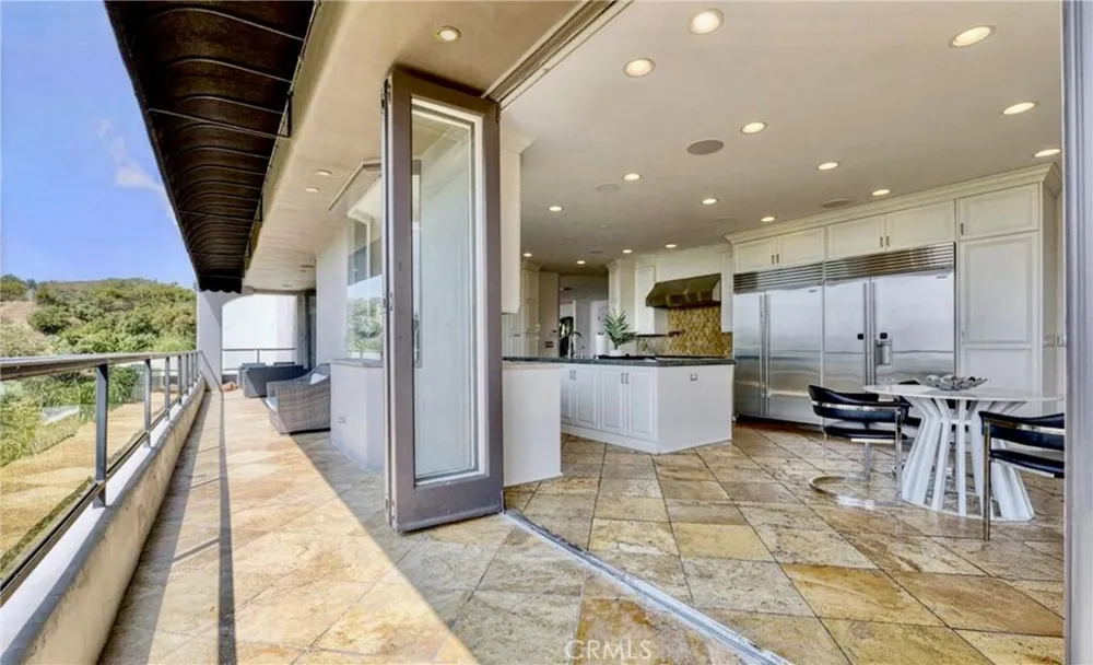 7218 Mulholland Los Angeles, CA 90068