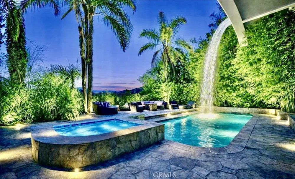 7218 Mulholland Los Angeles, CA 90068