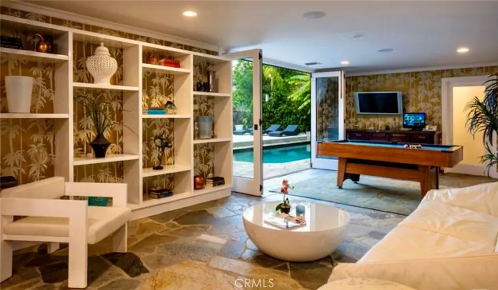 7218 Mulholland Los Angeles, CA 90068
