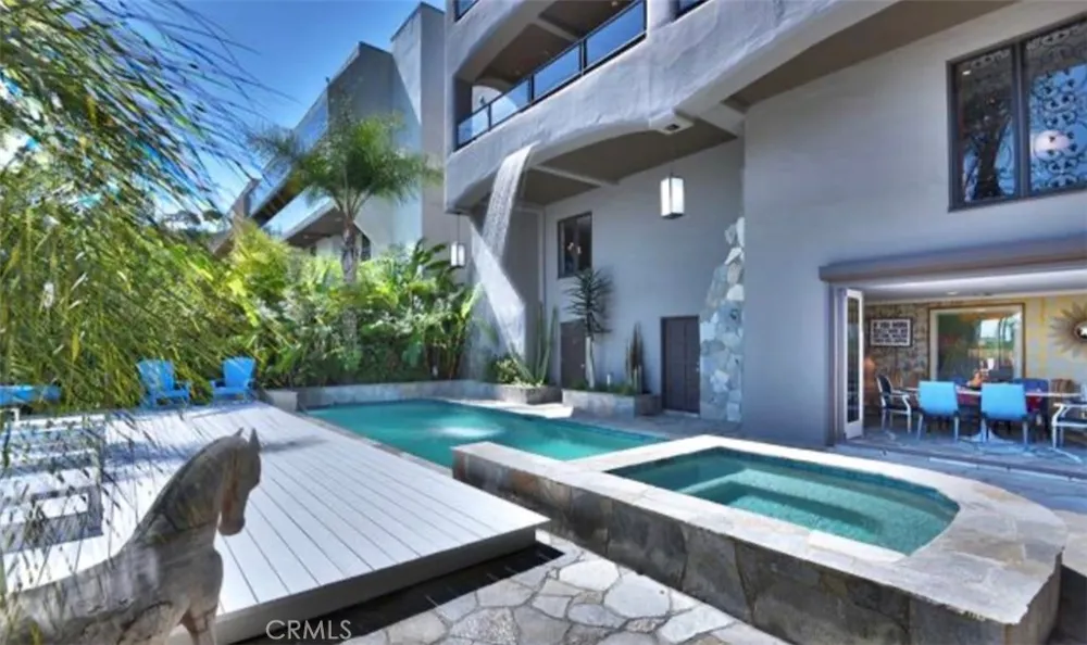 7218 Mulholland Los Angeles, CA 90068