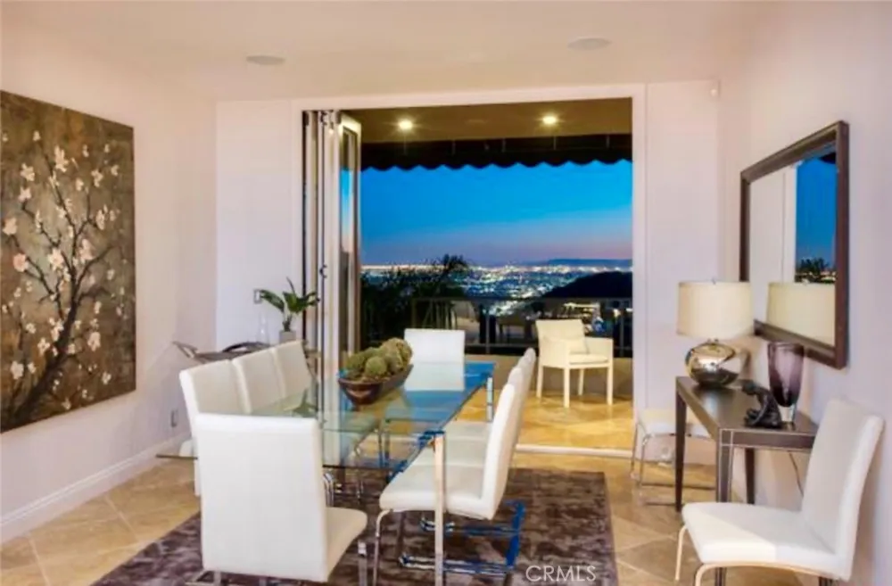 7218 Mulholland Los Angeles, CA 90068