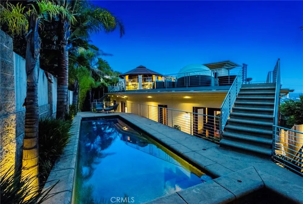 8827 Evanview Los Angeles, CA 90069