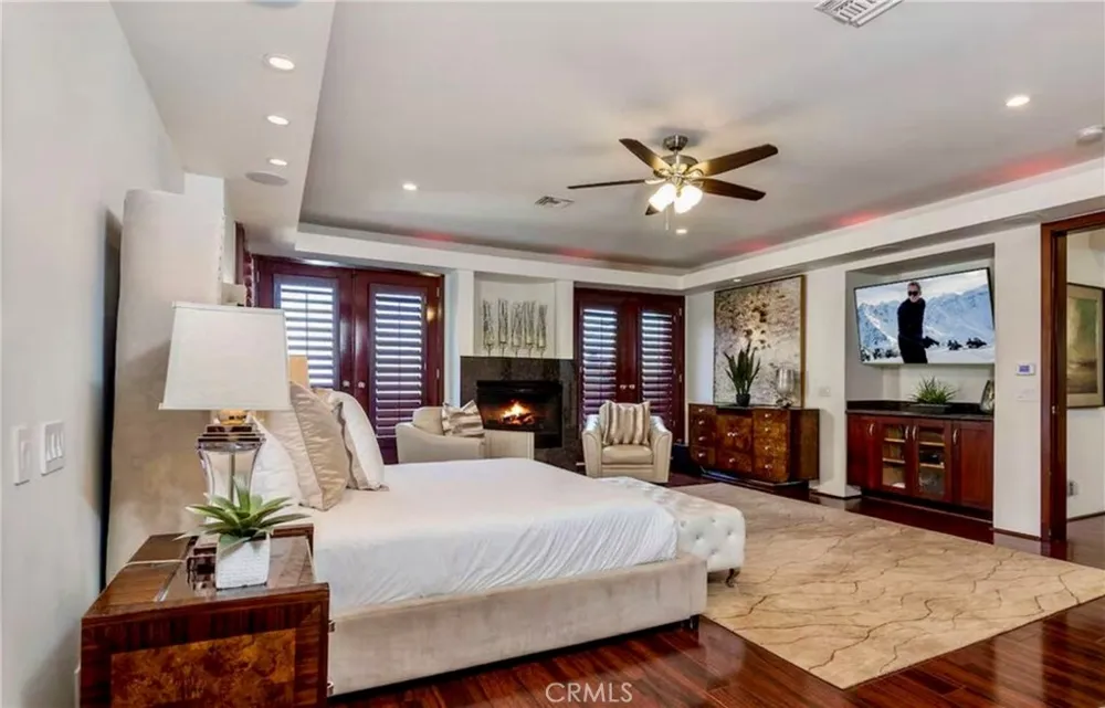8827 Evanview Los Angeles, CA 90069