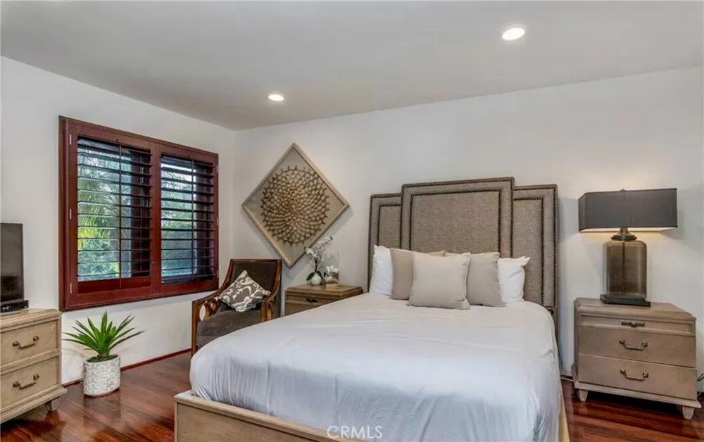 8827 Evanview Los Angeles, CA 90069