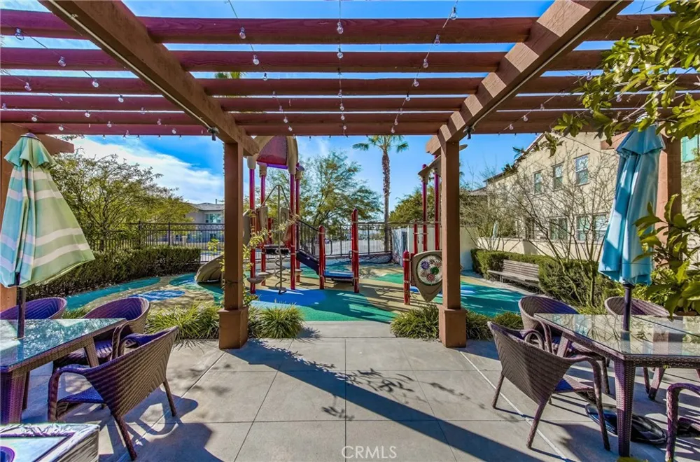 1414 El Paseo Lake Forest, CA 92610
