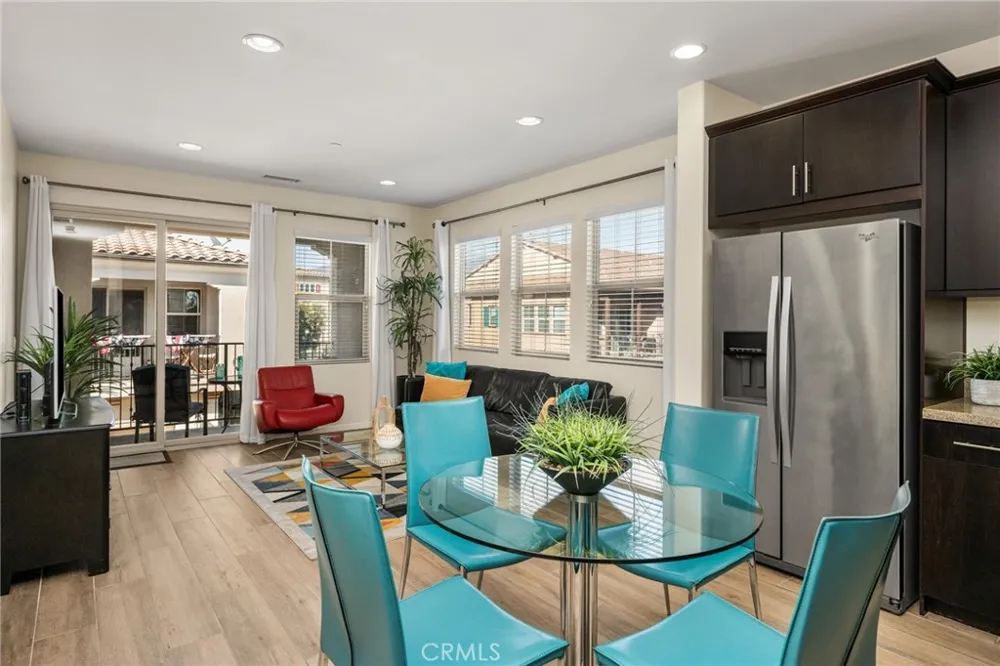 1414 El Paseo Lake Forest, CA 92610