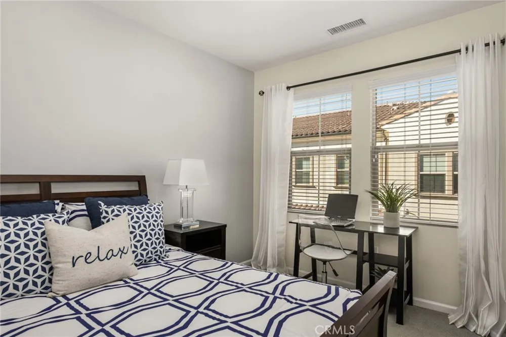 1414 El Paseo Lake Forest, CA 92610