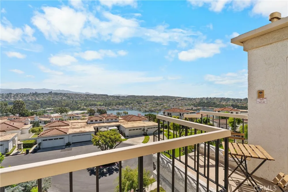 22446 Manacor #48 Mission Viejo, CA 92692