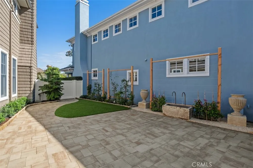 40 Crooked Stick Drive Newport Beach, CA 92660