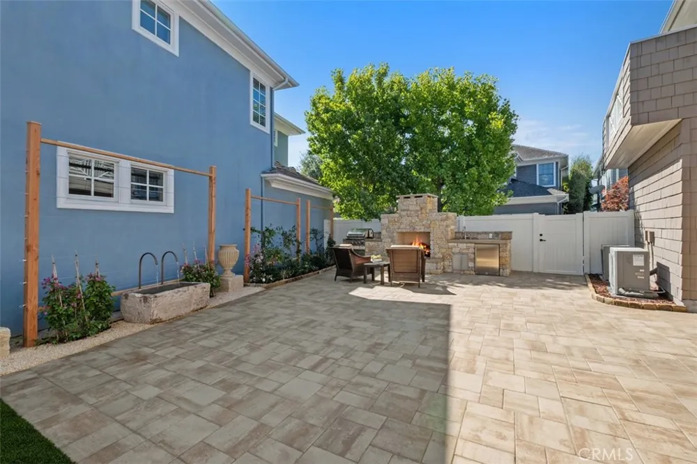 40 Crooked Stick Drive Newport Beach, CA 92660