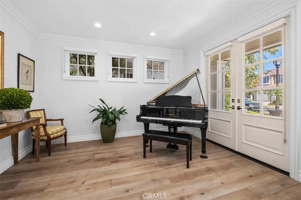 40 Crooked Stick Drive Newport Beach, CA 92660