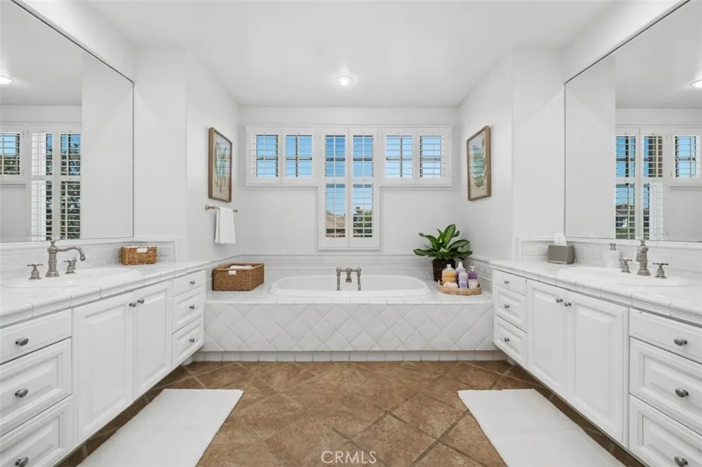 40 Crooked Stick Drive Newport Beach, CA 92660