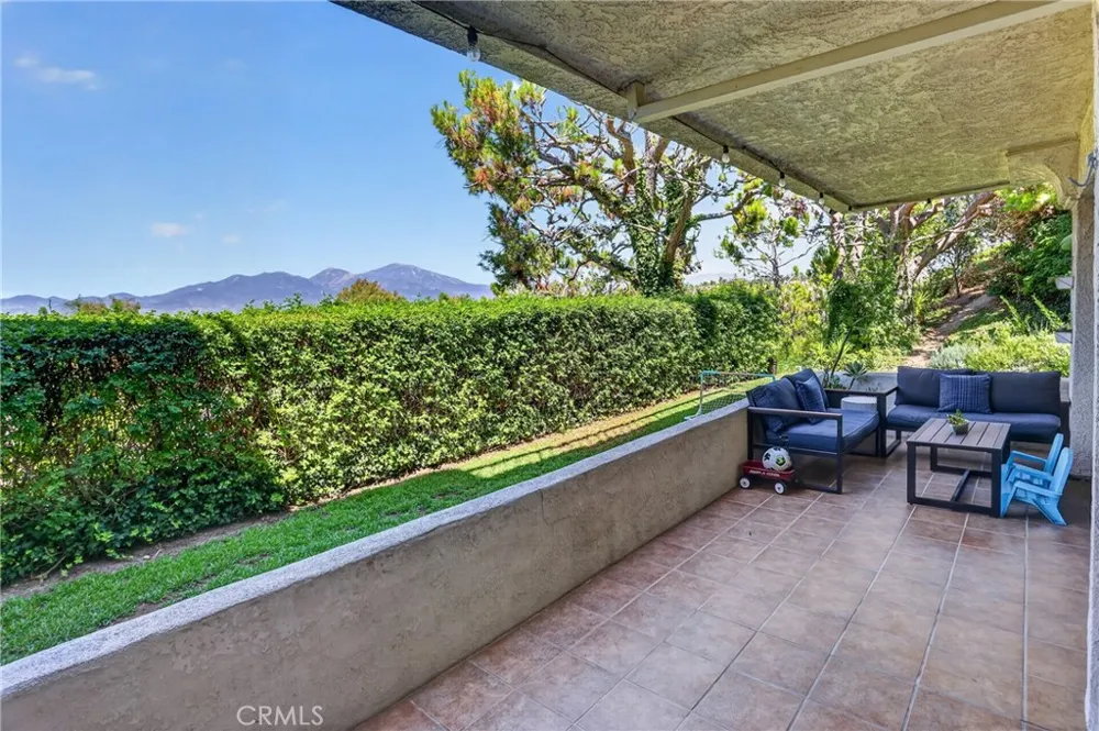 27871 Esporlas Mission Viejo, CA 92692