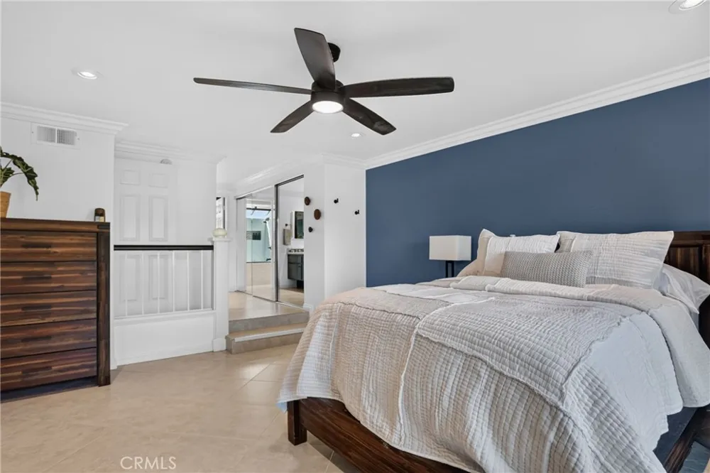 27871 Esporlas Mission Viejo, CA 92692