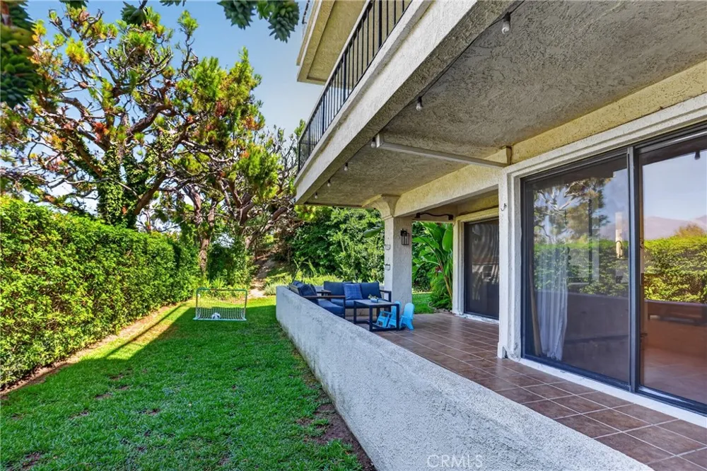 27871 Esporlas Mission Viejo, CA 92692