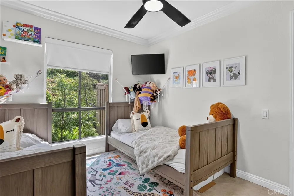 27871 Esporlas Mission Viejo, CA 92692