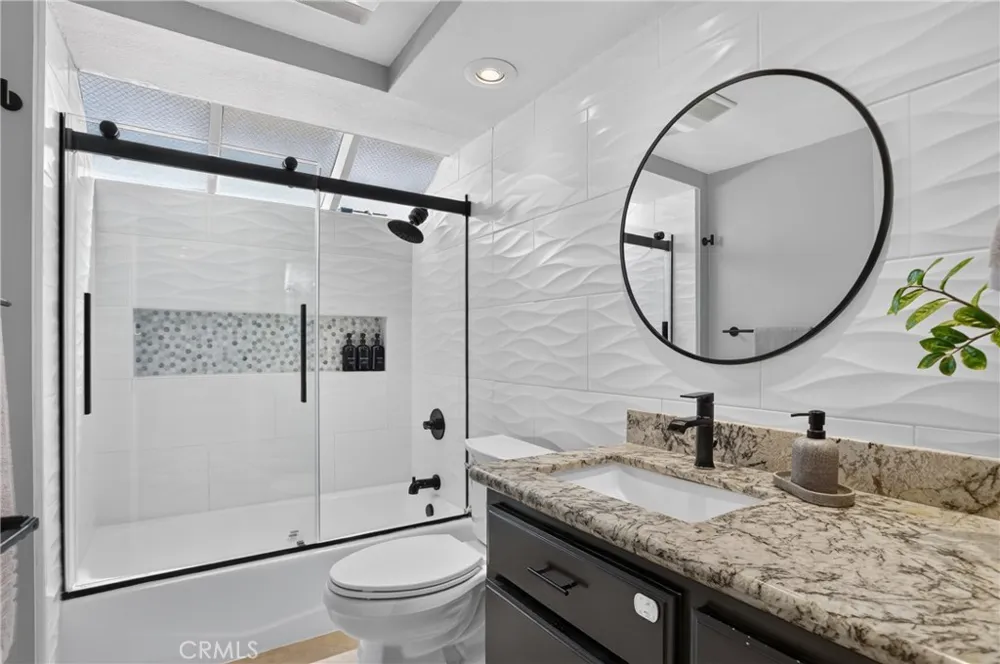 27871 Esporlas Mission Viejo, CA 92692