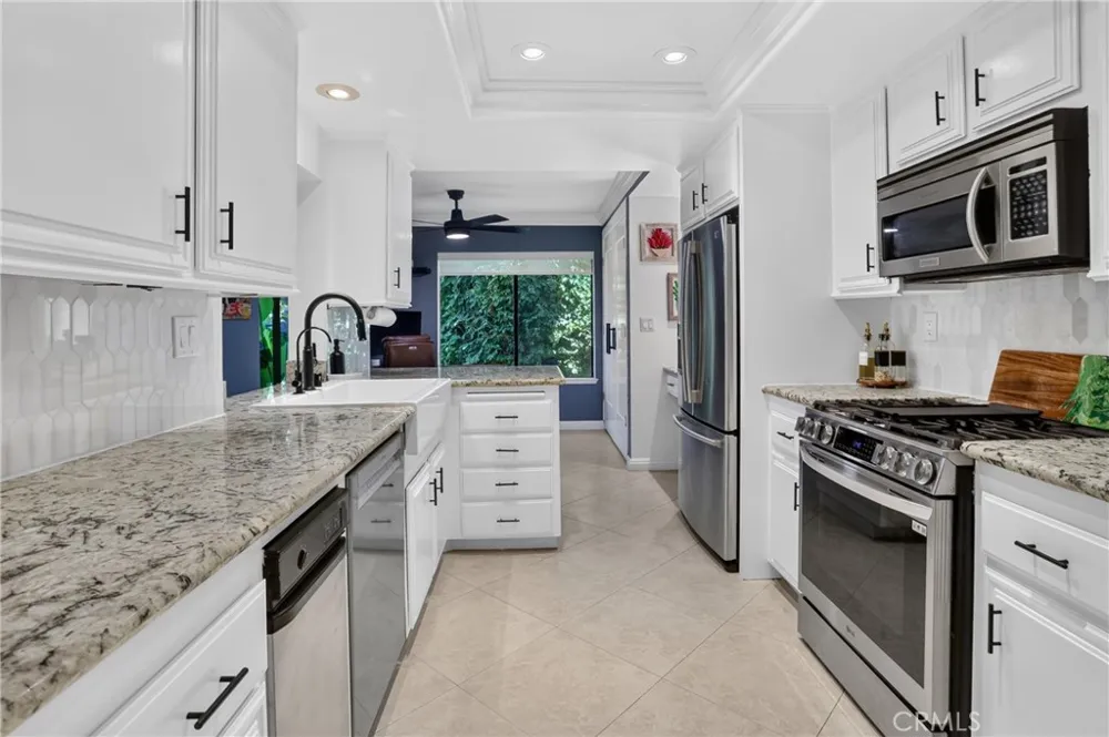 27871 Esporlas Mission Viejo, CA 92692