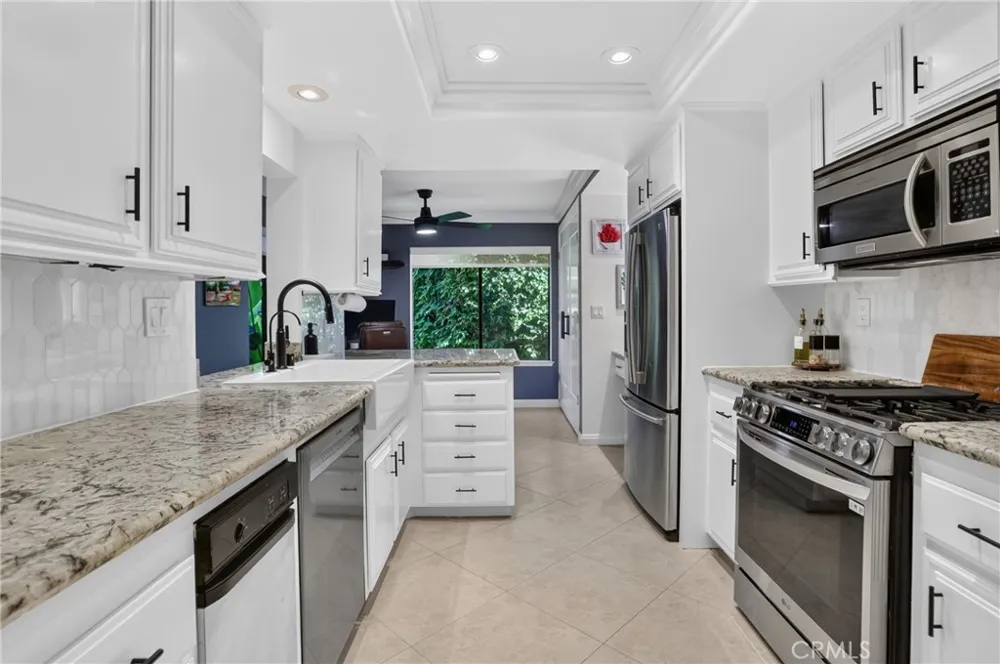 27871 Esporlas Mission Viejo, CA 92692