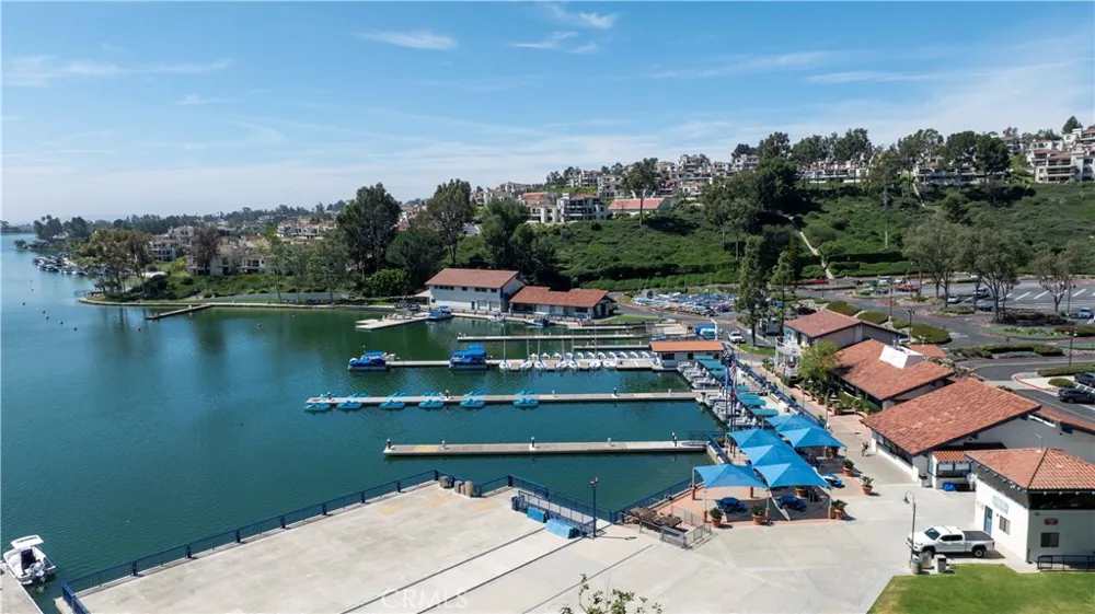 27871 Esporlas Mission Viejo, CA 92692