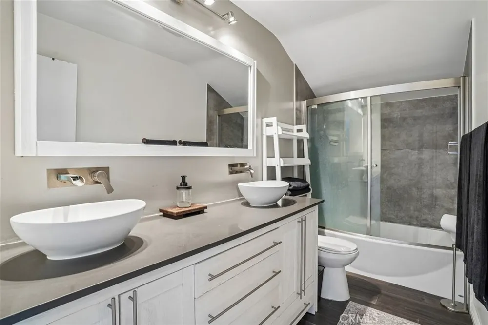 11652 Corinth Fountain Valley, CA 92708