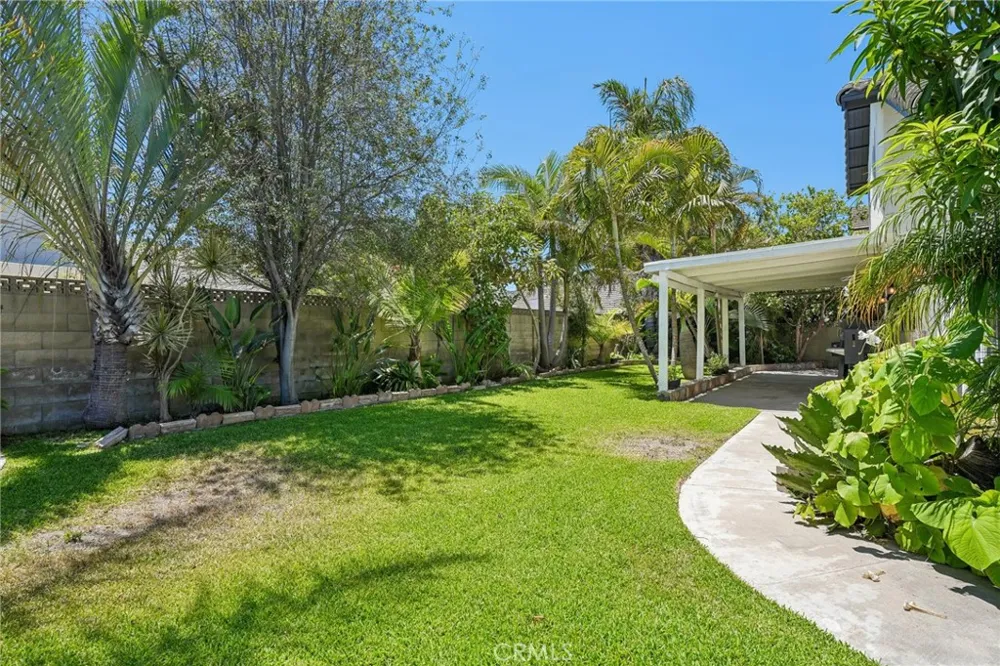 11652 Corinth Fountain Valley, CA 92708