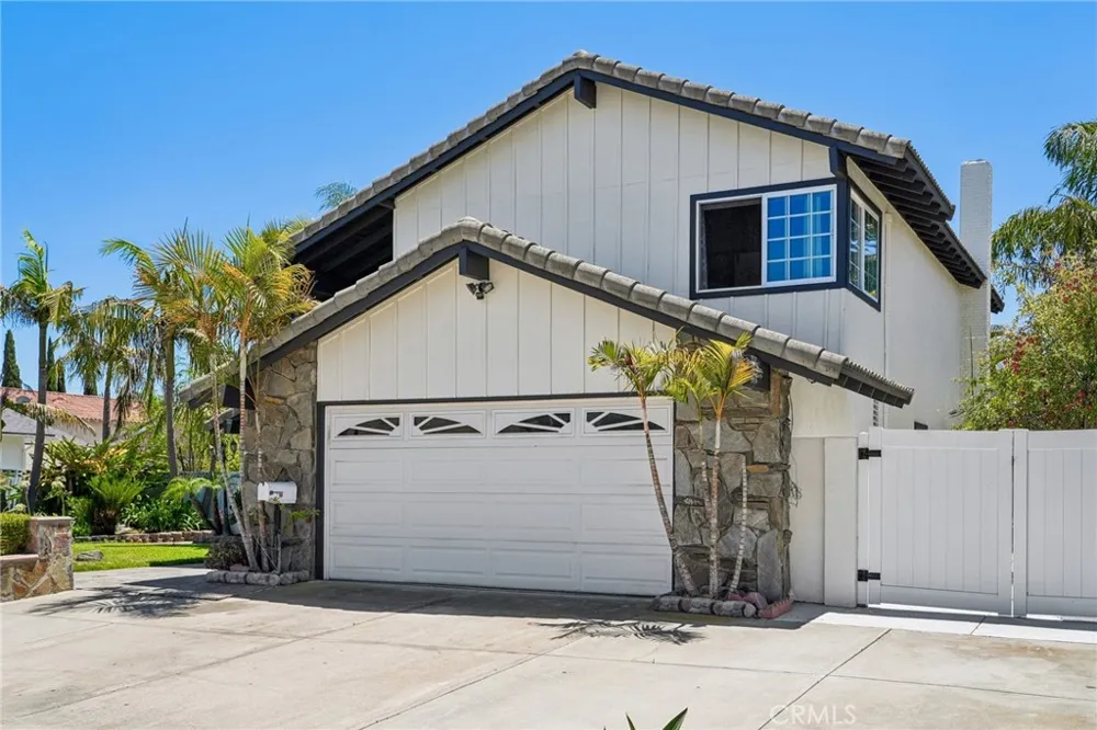 11652 Corinth Fountain Valley, CA 92708