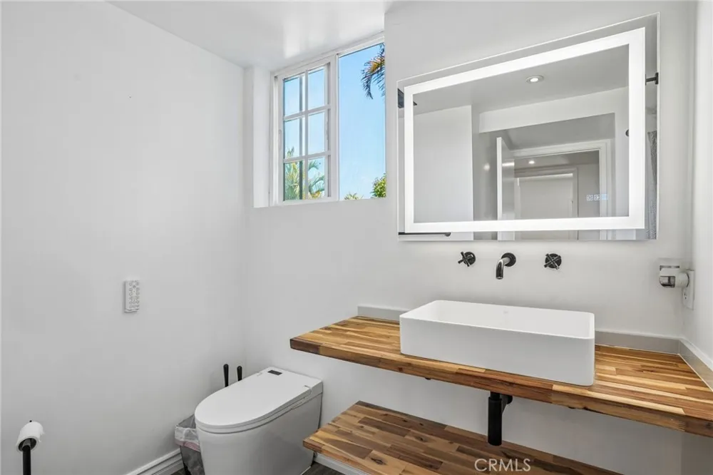 11652 Corinth Fountain Valley, CA 92708