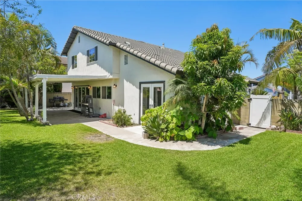 11652 Corinth Fountain Valley, CA 92708