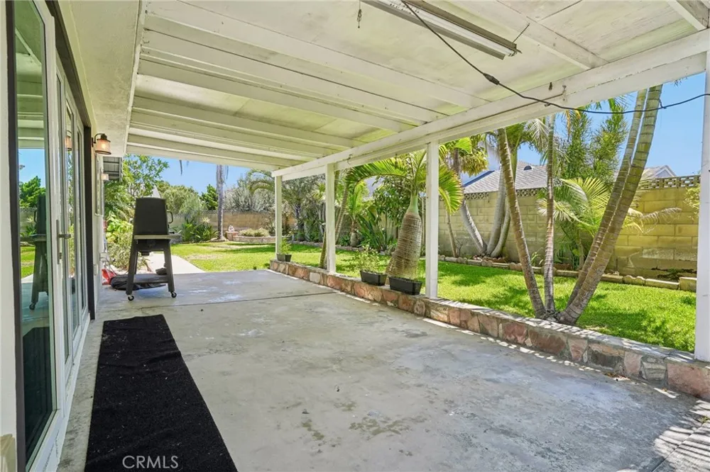 11652 Corinth Fountain Valley, CA 92708