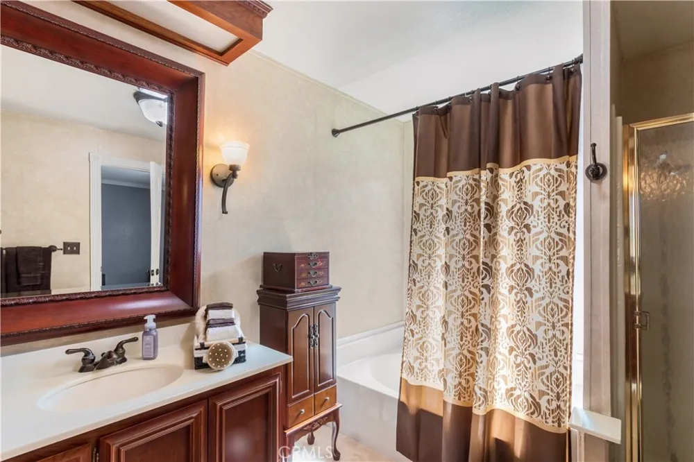 1406 Tobago Drive Hemet, CA 92543