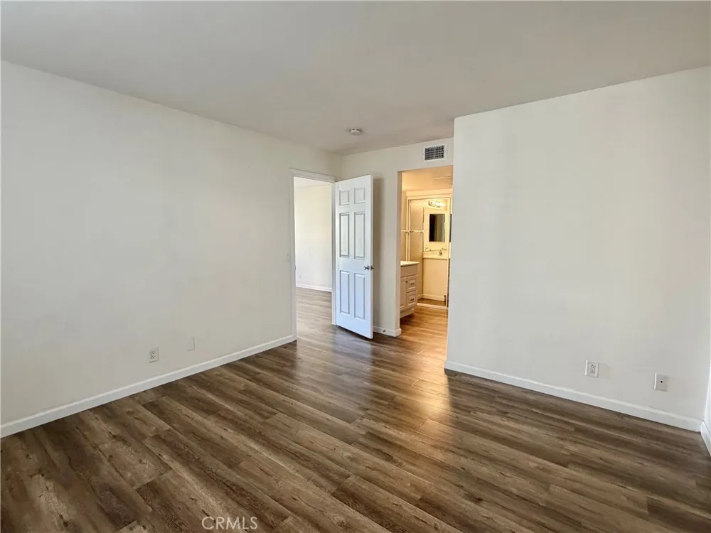 23216 Orange Ave #7 Lake Forest, CA 92630