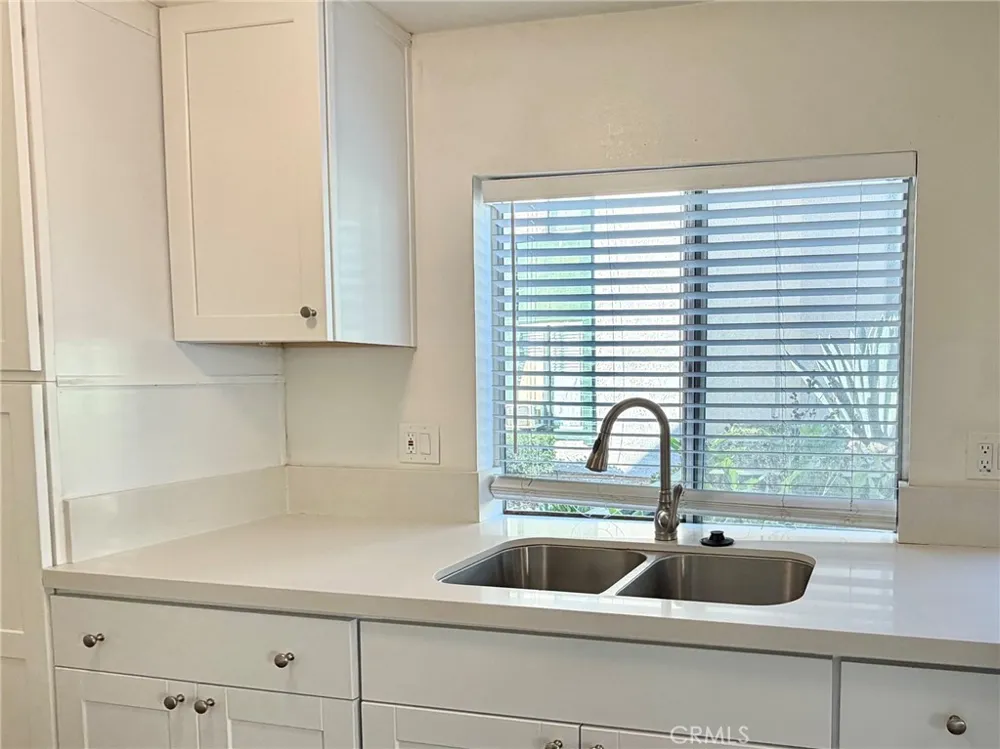 23216 Orange Ave #7 Lake Forest, CA 92630