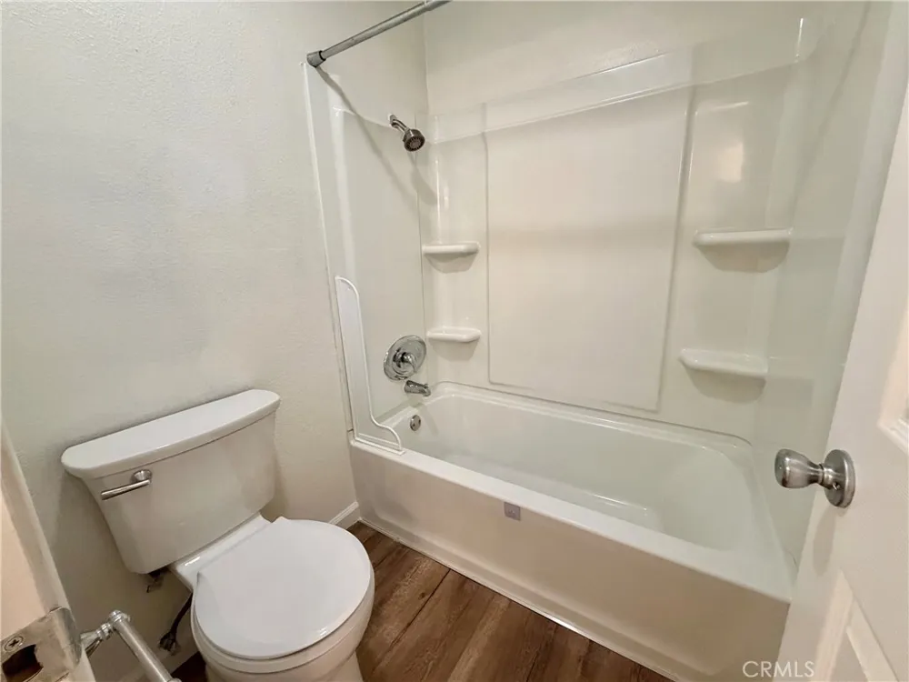 23216 Orange Ave #7 Lake Forest, CA 92630