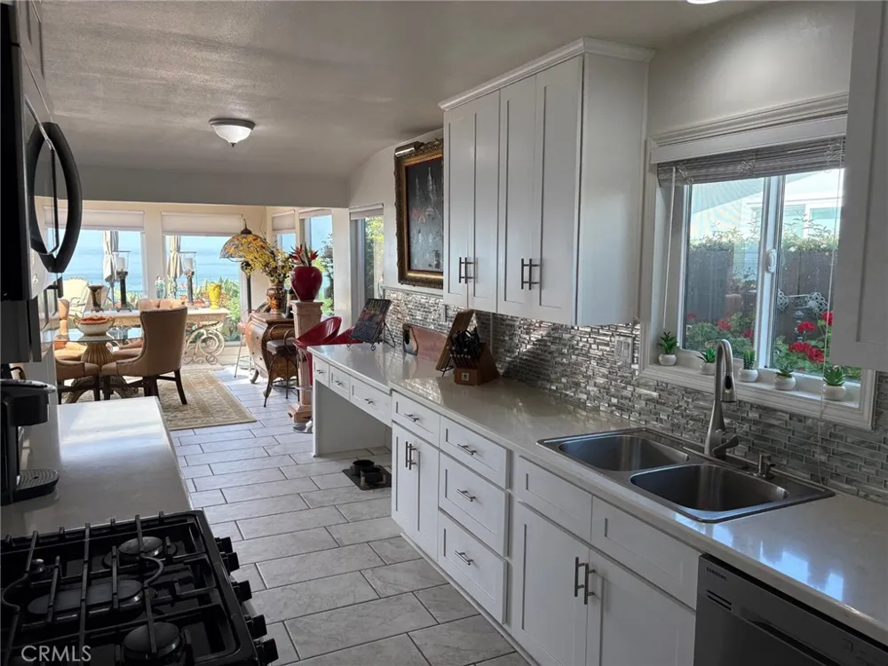 3005 La Ventana San Clemente, CA 92672