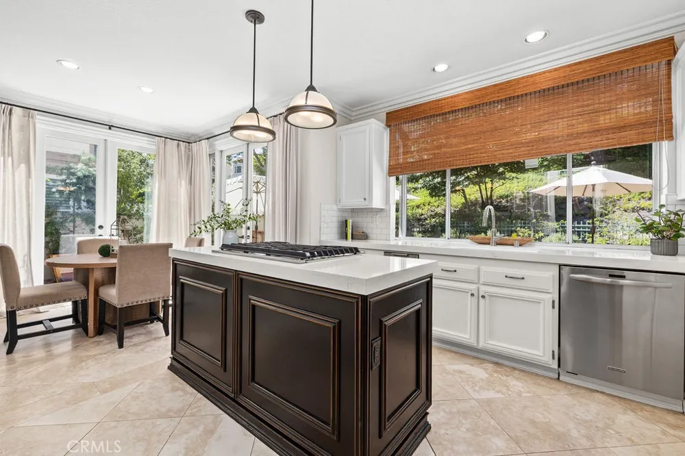 15 Highpoint Rancho Santa Margarita, CA 92679