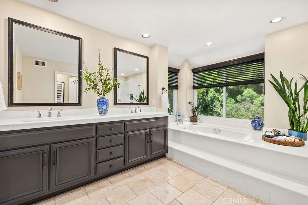 15 Highpoint Rancho Santa Margarita, CA 92679