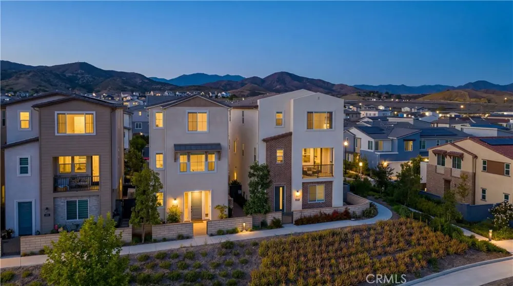 202 Heartland Way Rancho Mission Viejo, CA 92694