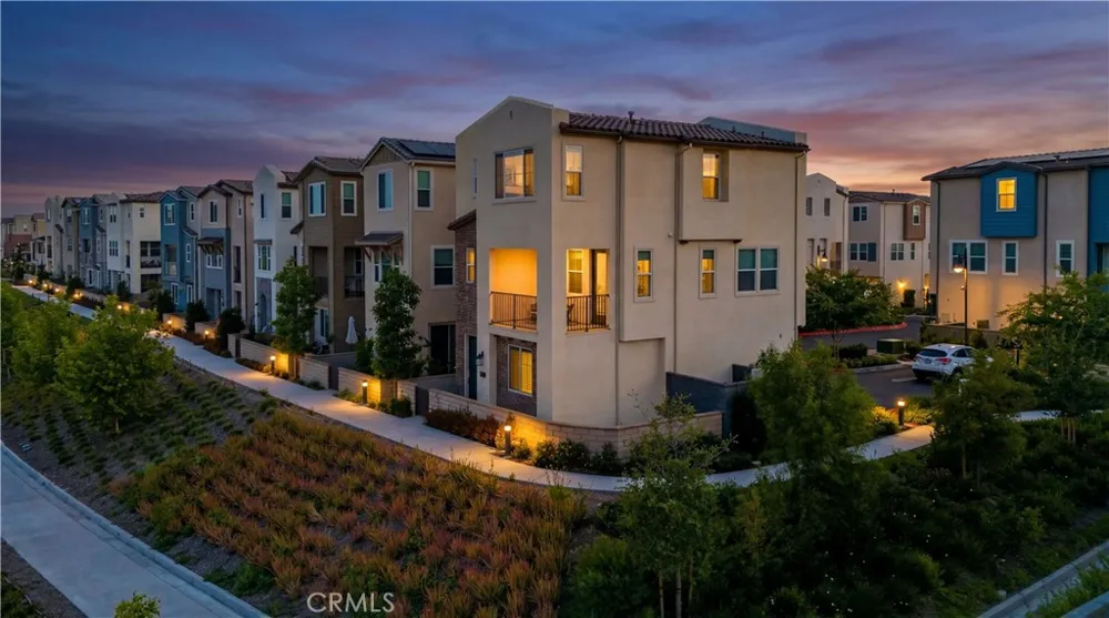 202 Heartland Way Rancho Mission Viejo, CA 92694