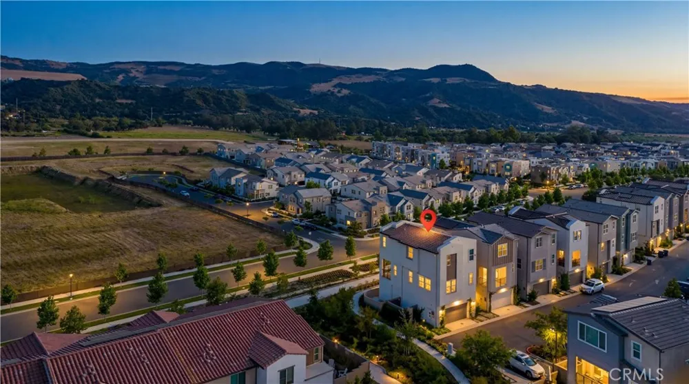 202 Heartland Way Rancho Mission Viejo, CA 92694